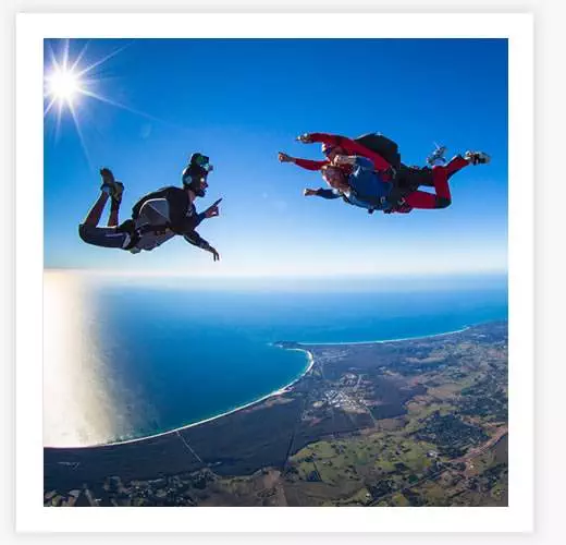 Skydiving Skydiving